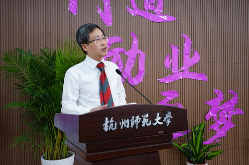 6优秀教师代表殷企平讲话