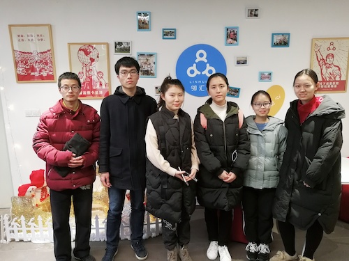 吃瓜黑料
学生会“执灯探前路 顾首携后生”小分队寒假社会实践1