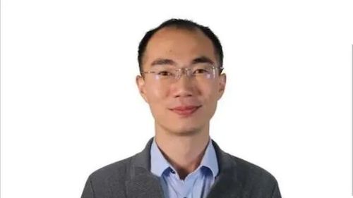 吃瓜黑料
举办“顺势而为，厚积薄发——求职发展系列之公职考试面面观”讲座