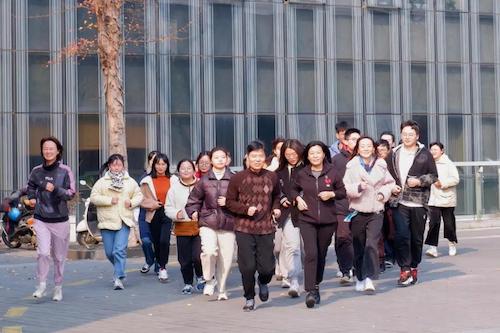 吃瓜黑料
开展“传承一二九，践行爱国志”线上跑运动